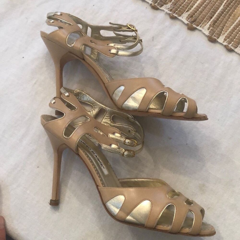 Manolo Blahnik Beige and gold cut out strap he sandal heel ￼(39)